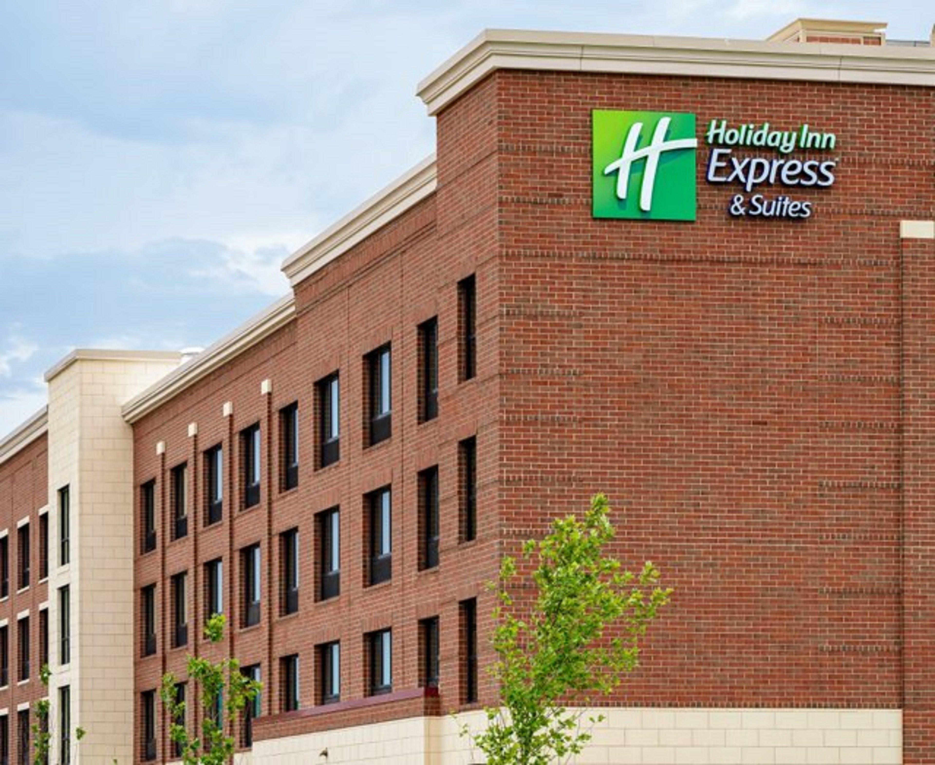 Holiday Inn Express & Suites Franklin - Berry Farms By Ihg Buitenkant foto