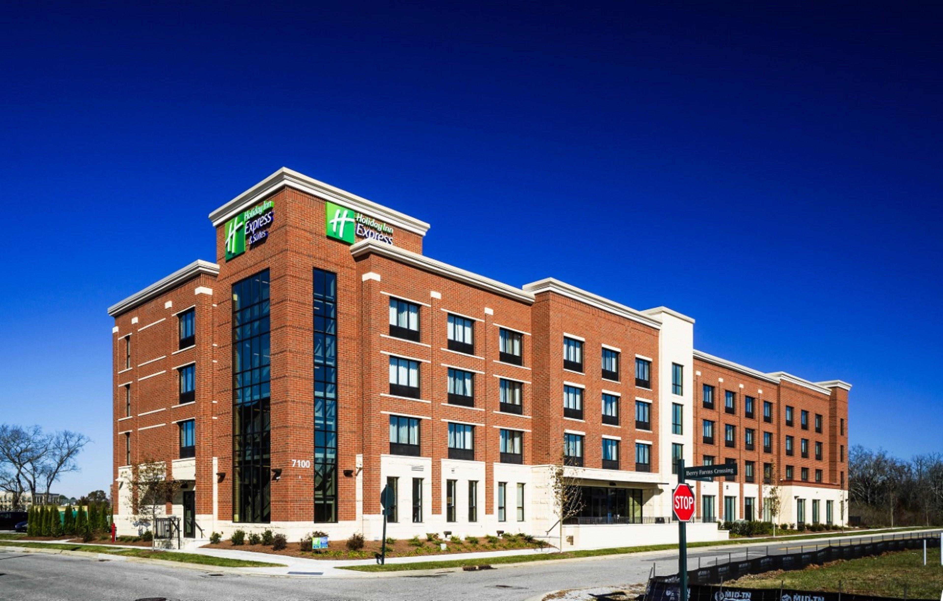 Holiday Inn Express & Suites Franklin - Berry Farms By Ihg Buitenkant foto